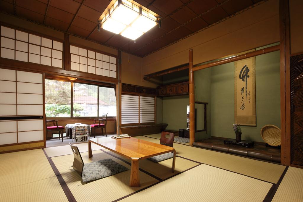 Shimizu Ryokan Юфу Екстериор снимка
