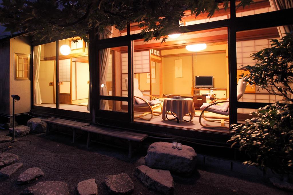 Shimizu Ryokan Юфу Екстериор снимка